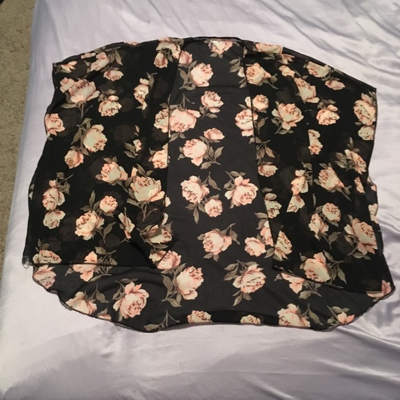 Black Peach Floral Cover Shawl Sheer - Picture 3 of 3